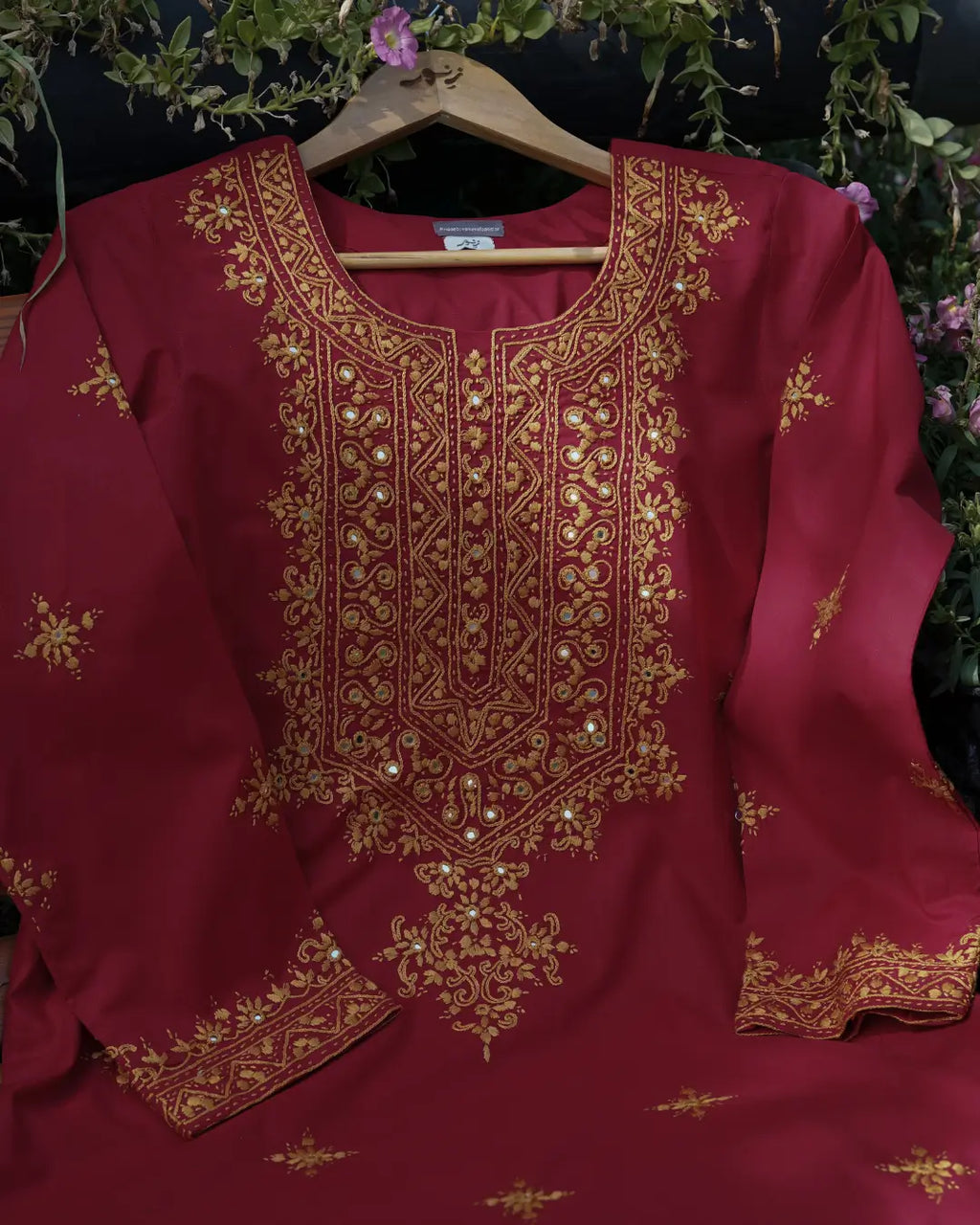 Aaina Red