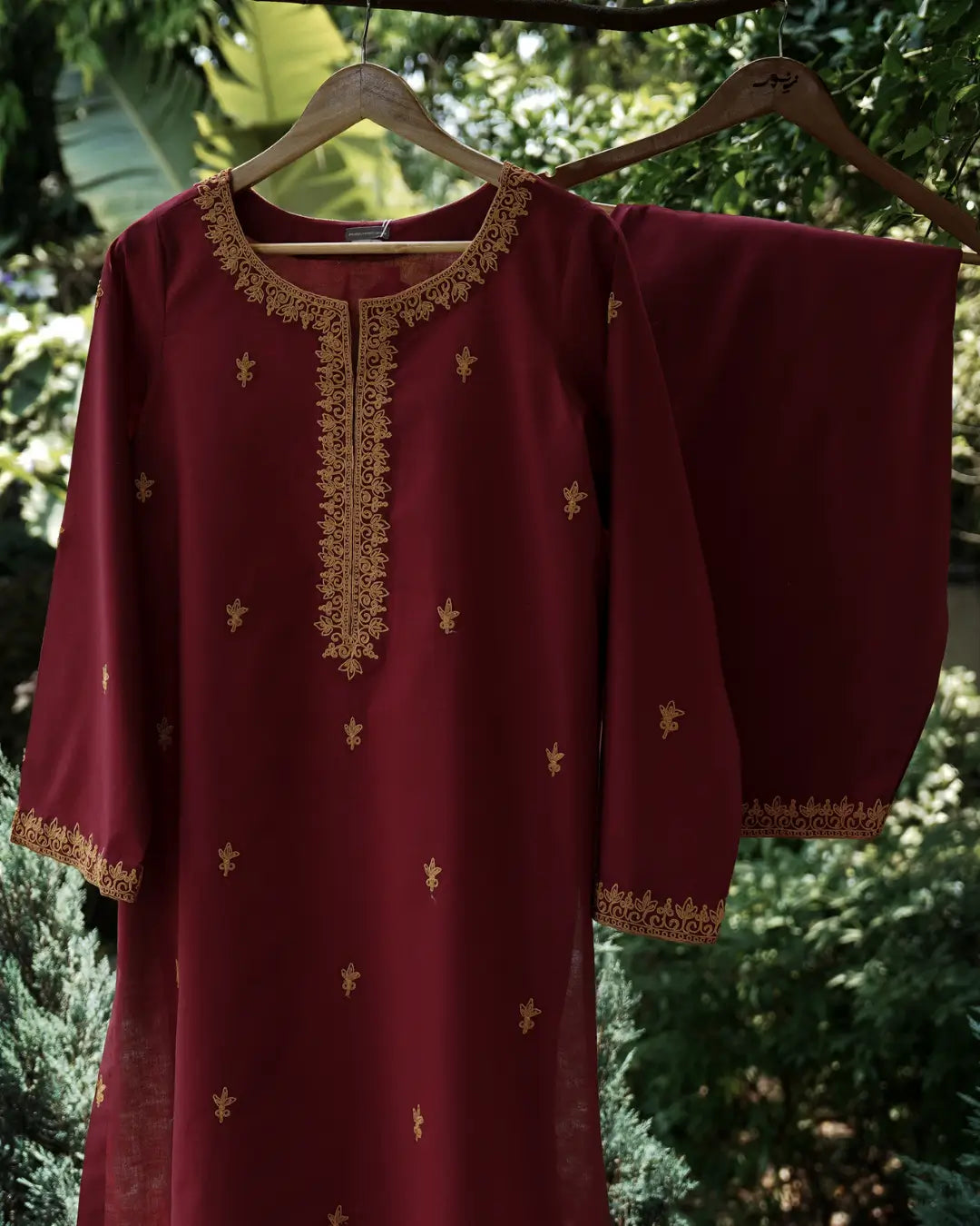 Mushk-B Maroon