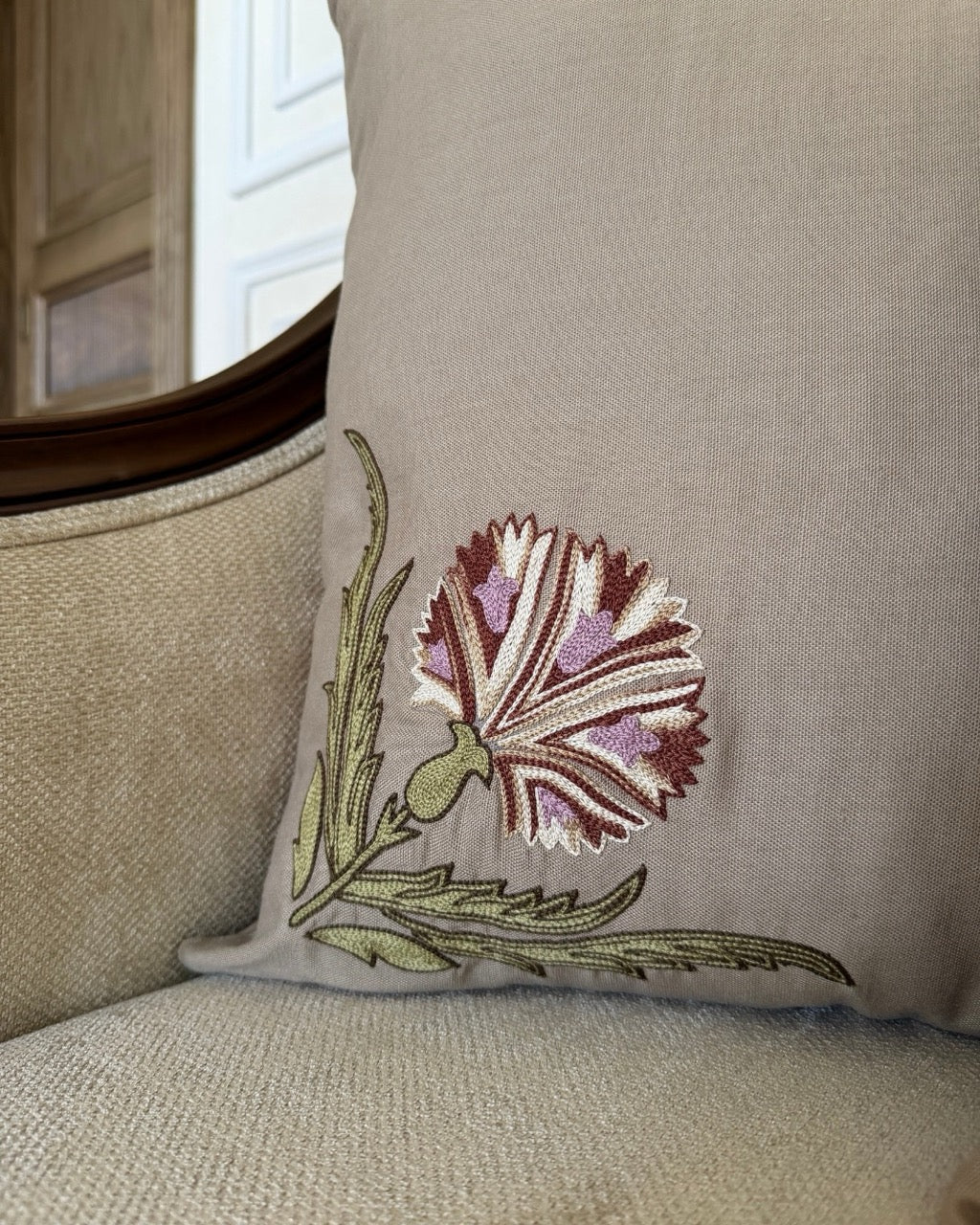 Mehkaar cushion
