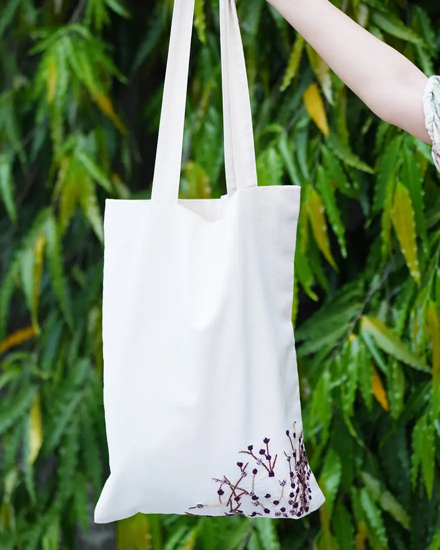 Gulbaarg Tote Bag