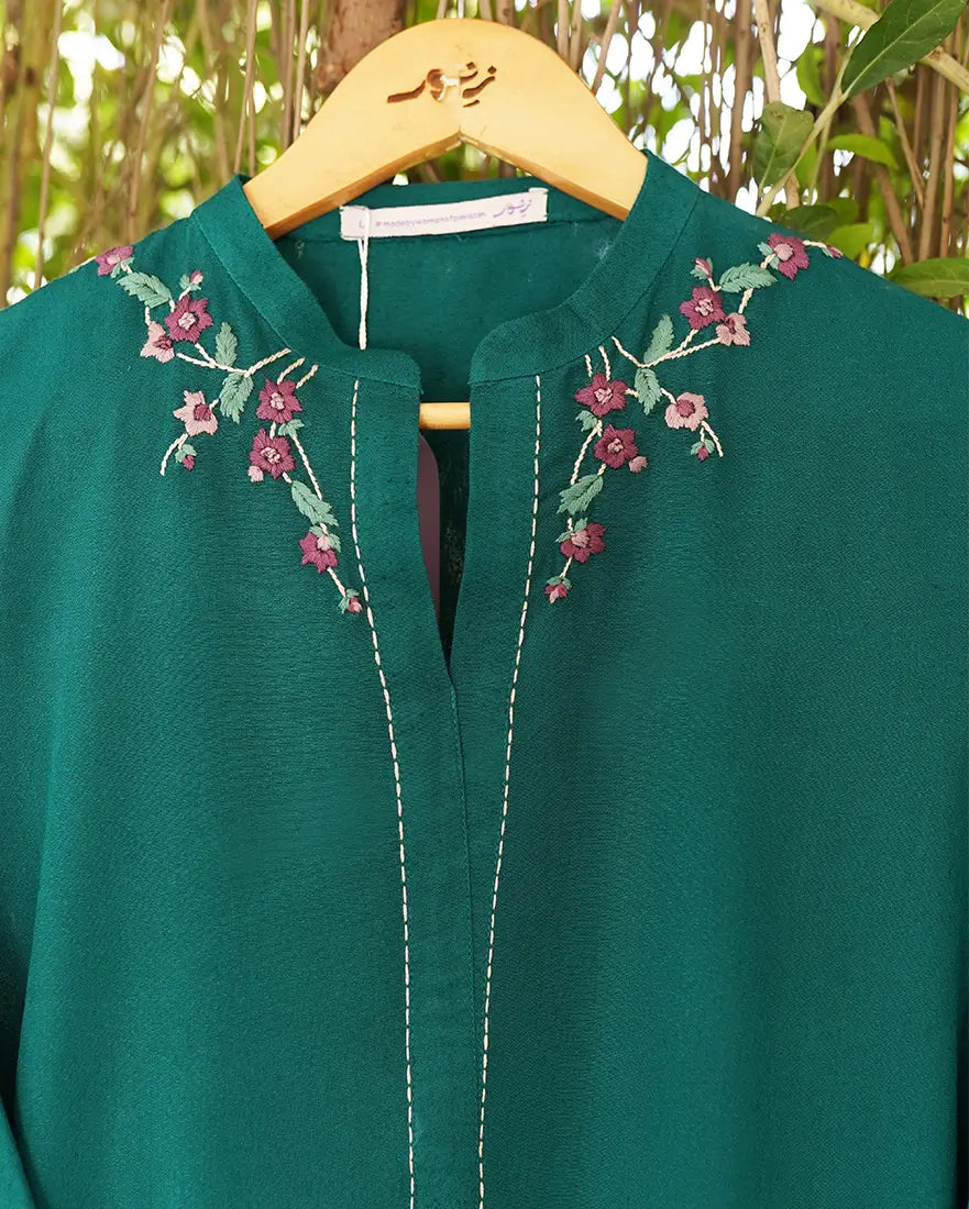 Naqsh Green Suit