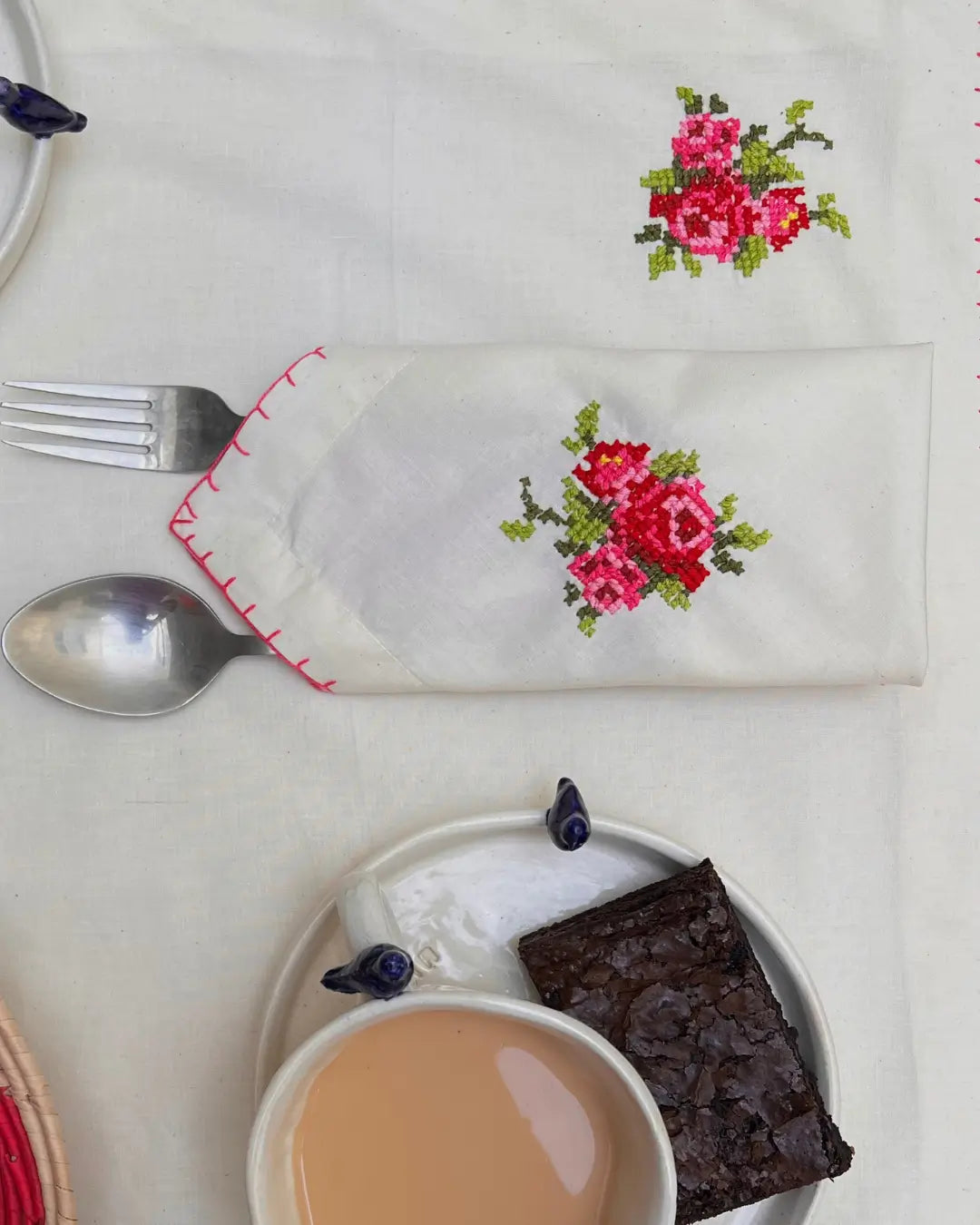 Khushboo Napkin White
