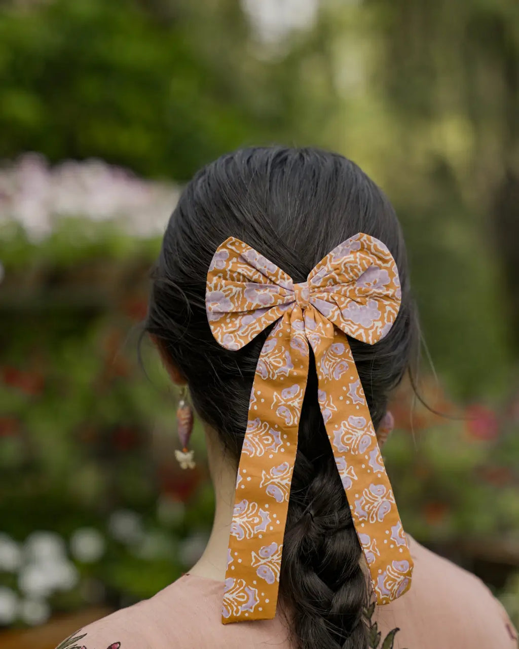 Mosammi Bow