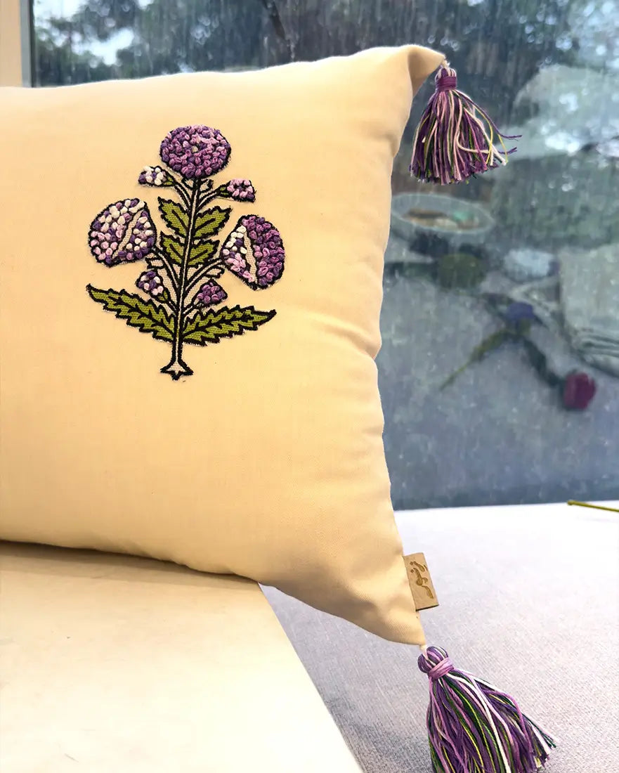 Ryna Cushion