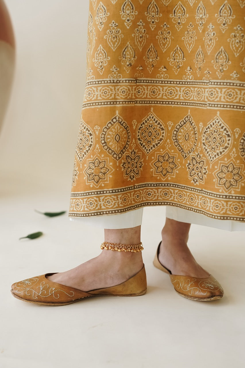 Zarr Ajrak 2 Pc Suit