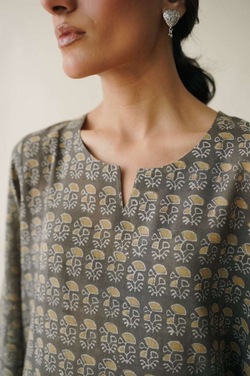 Kohra Ajrak 2 Pc Suit