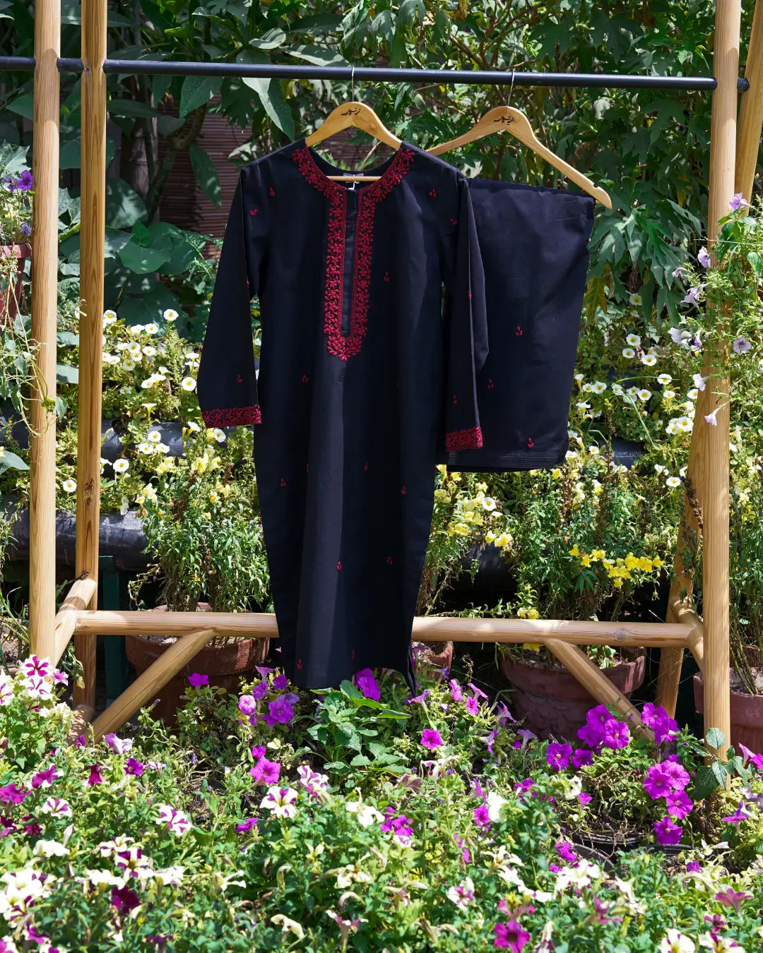 Kanwal Black & Maroon