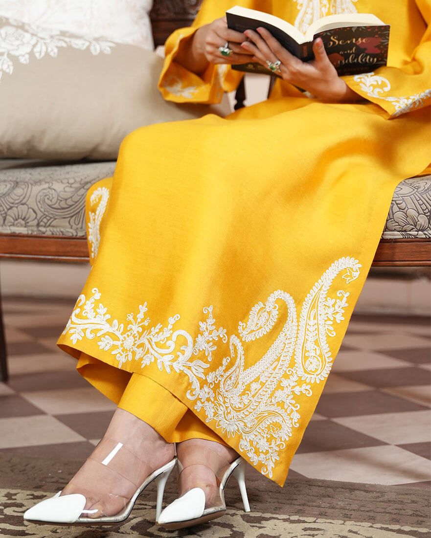 Laleh yellow Suit
