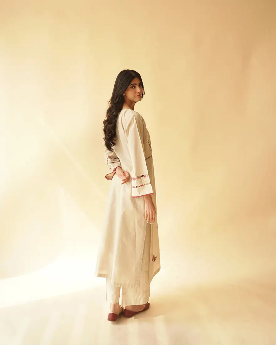 Nazneen Off-White