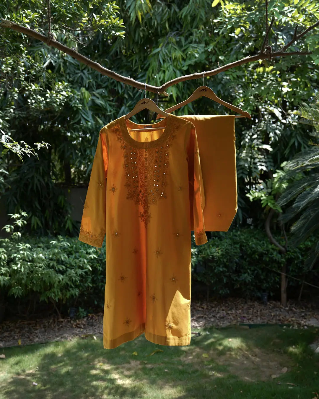 Aaina Yellow