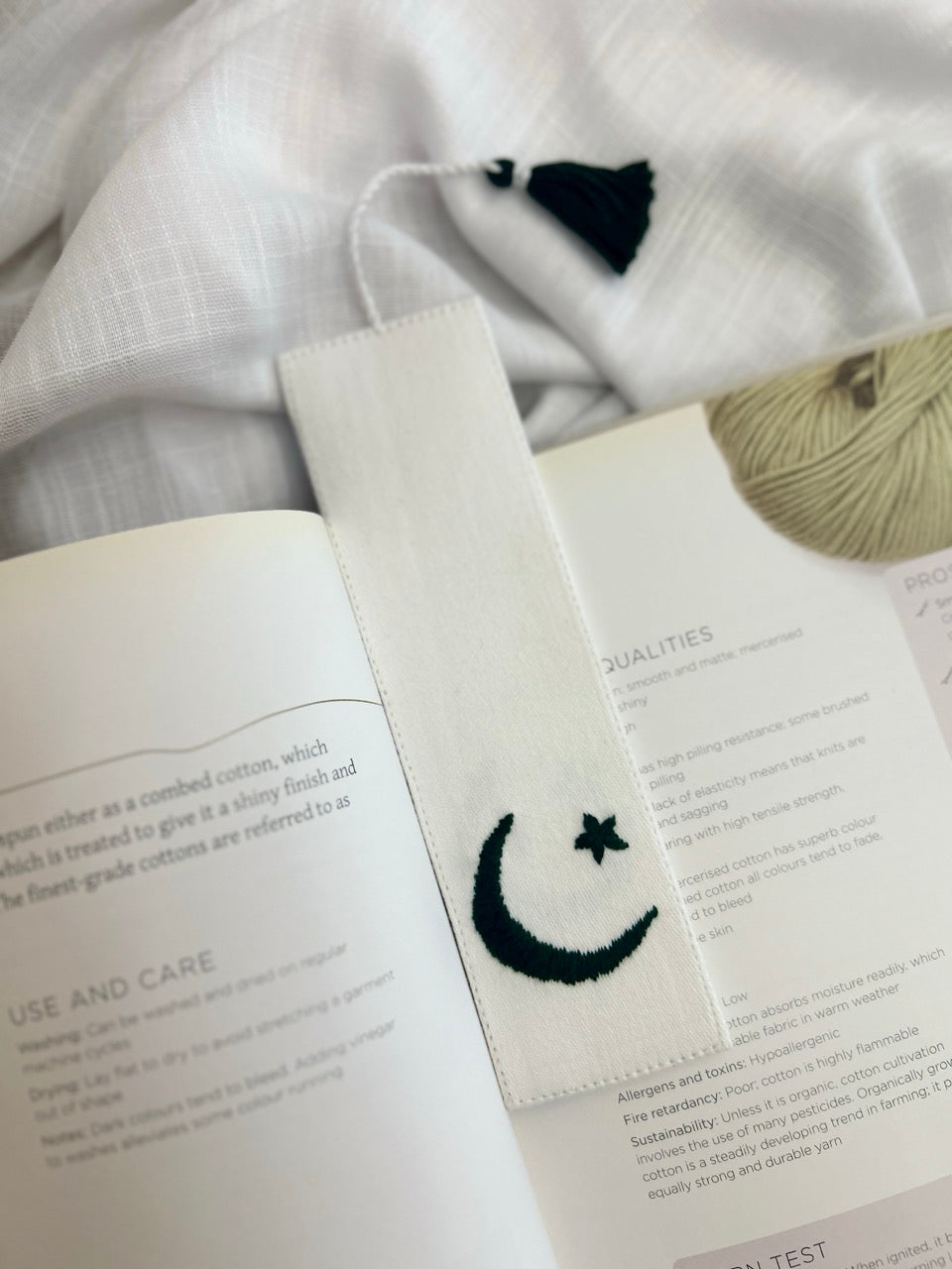 Hilal Bookmark