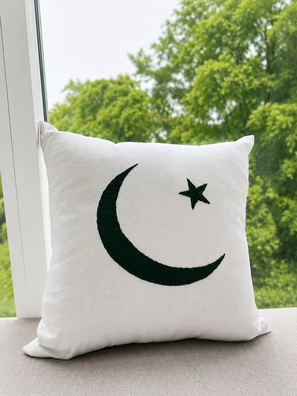 Hilal Cushion