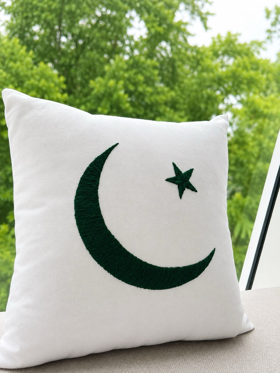 Hilal Cushion