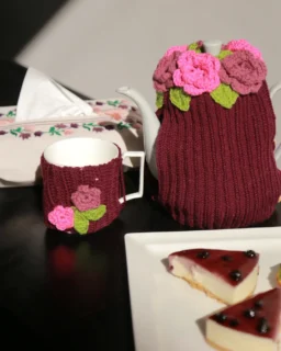 Plum mug cover