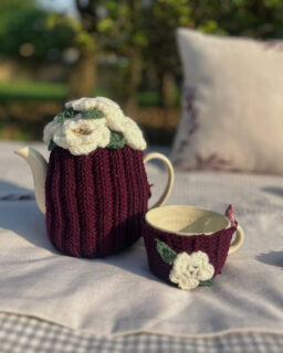 Plum Teacozy
