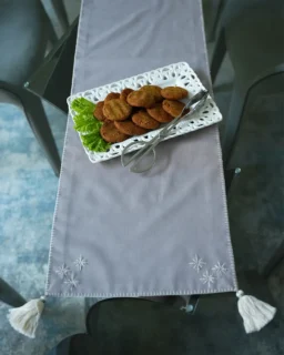 Mah-e-Noor Runner