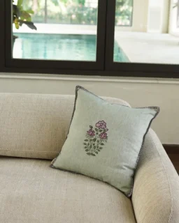 Raahat Square Cushion