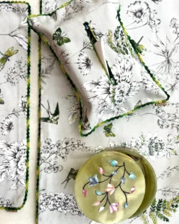 Parwana Tissue Box Cover